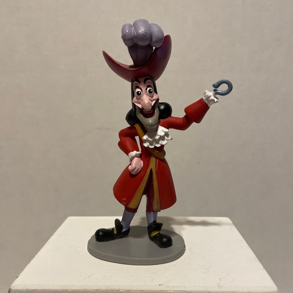DISNEY CAPTAIN HOOK PVC FIGURE CAKE TOPPER 16